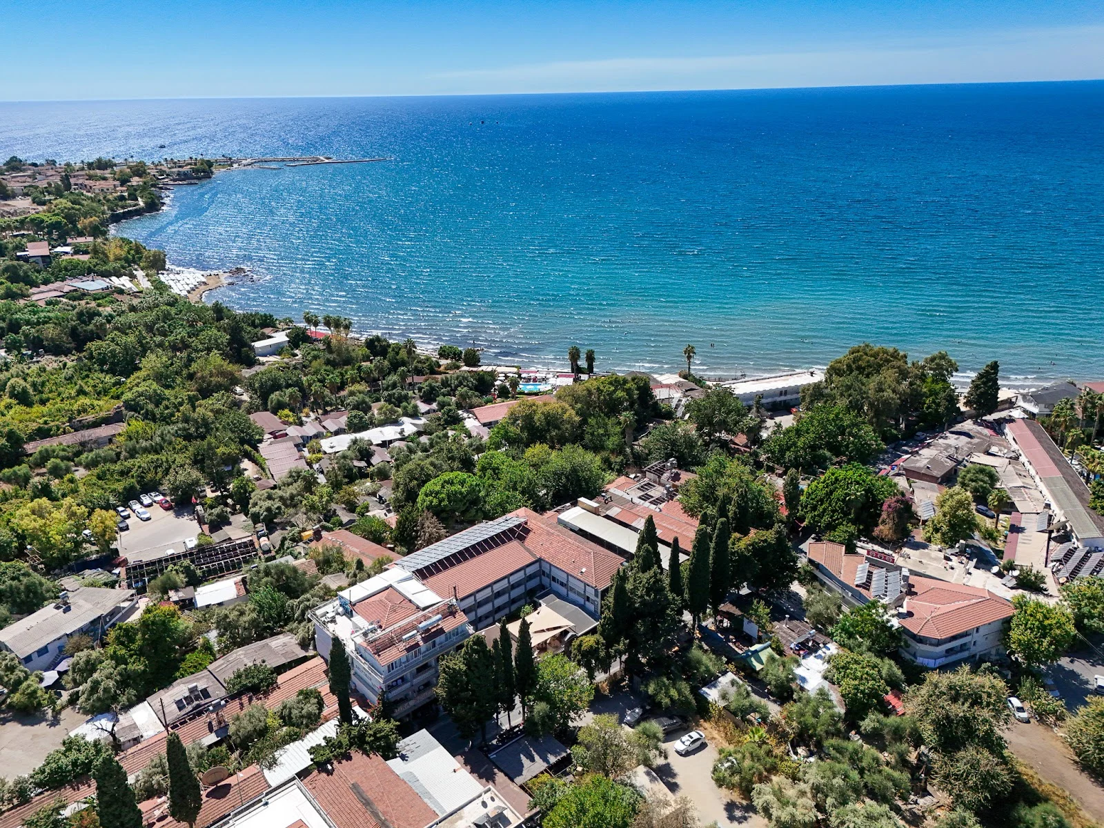 Kale Castle Hotel ve Side kıyısının hava görünümü