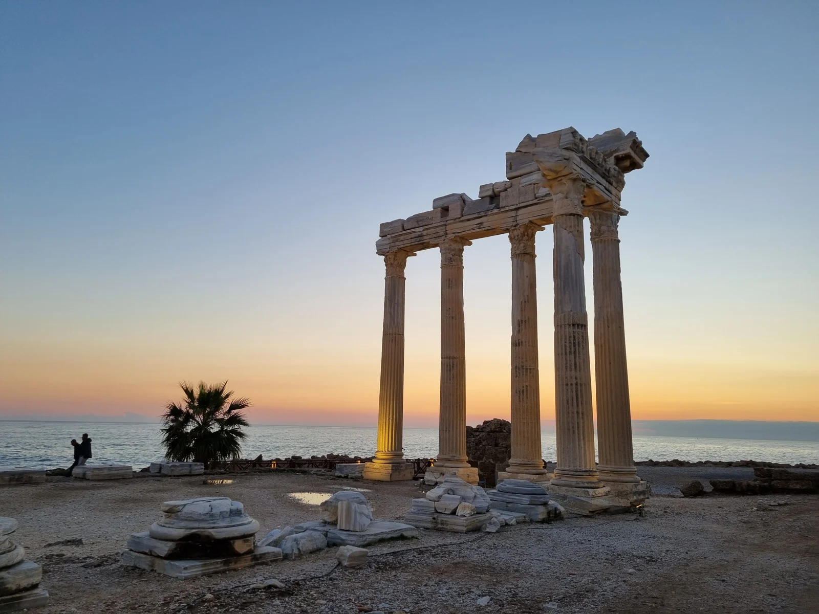 Side Apollon Tapınağı gün batımında